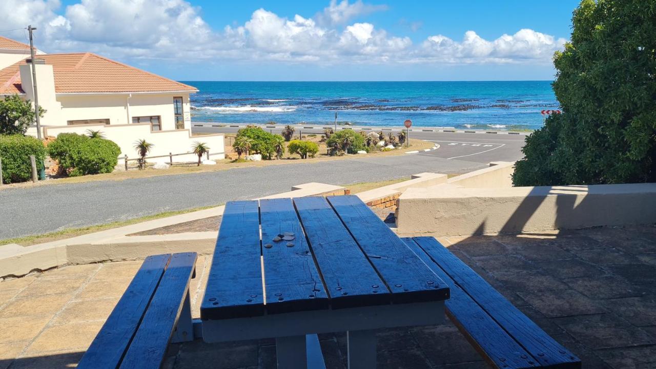 גנסבאי Walkerbay Accommodation מראה חיצוני תמונה