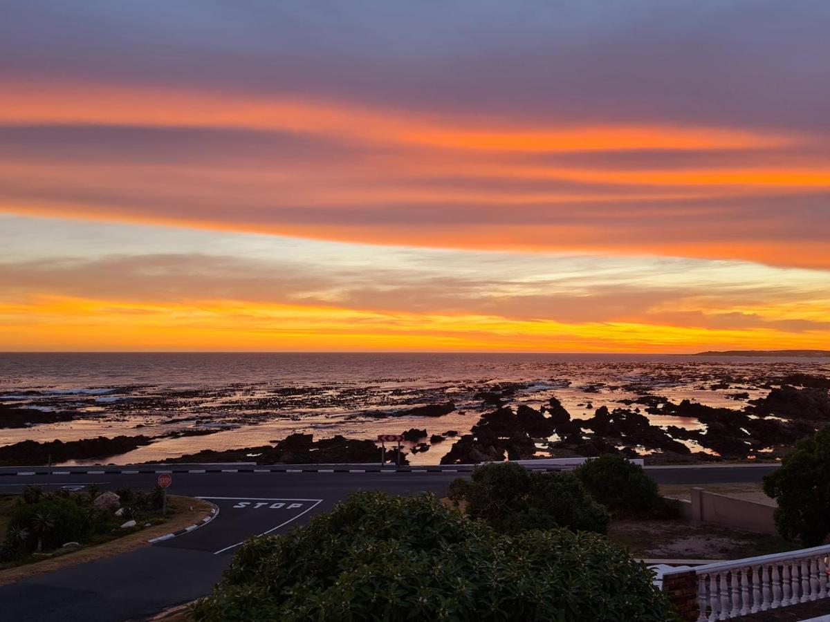 גנסבאי Walkerbay Accommodation מראה חיצוני תמונה